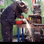 Soldador de arco: dominando la técnica del metal fusionado